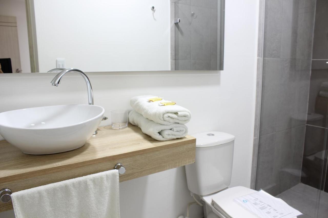 Hotel Boutique Plaza Медельин Экстерьер фото